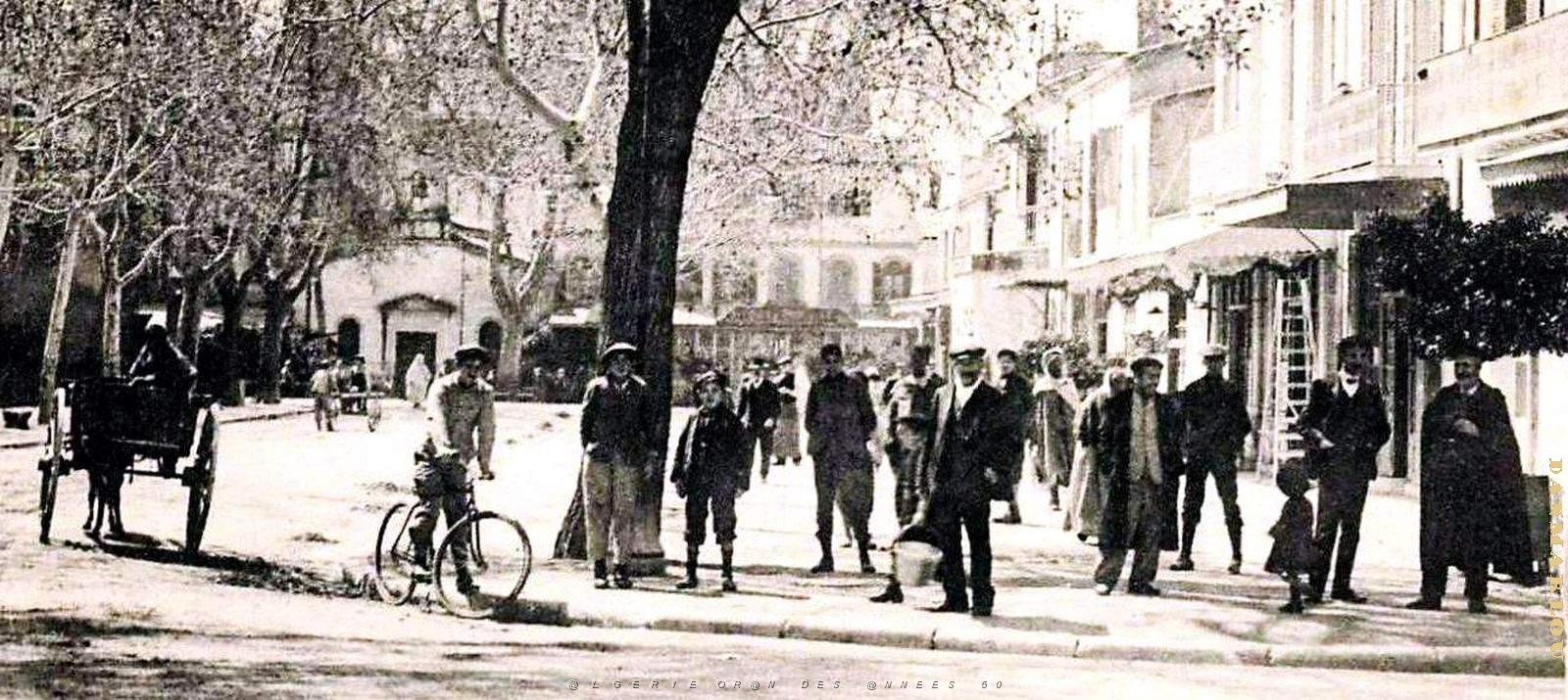 2386- Tlemcen - Esplanade du Mechouar2.jpg